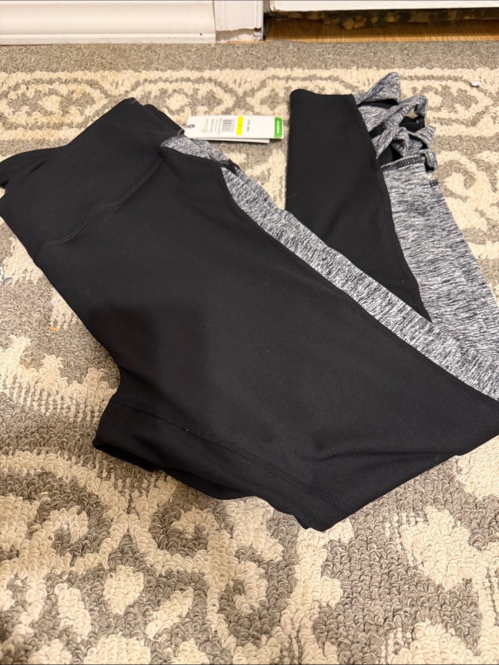 GAIAM Black Leggings with Heather Gray Twist Panel